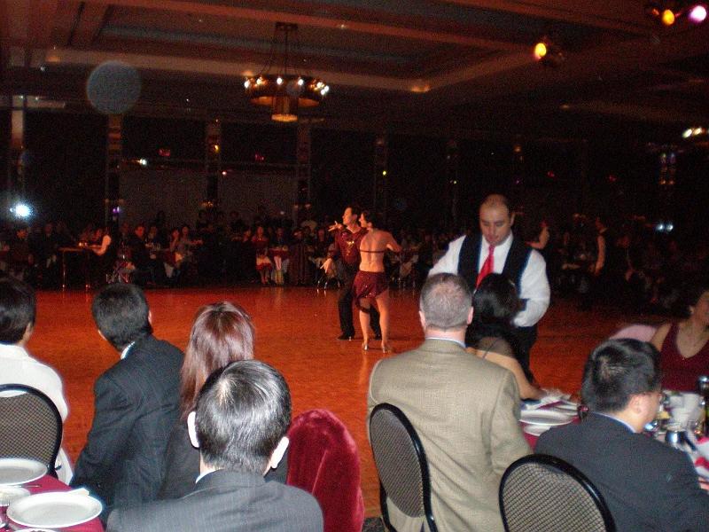 NEWS399_6.jpg - Salsa dancing performers